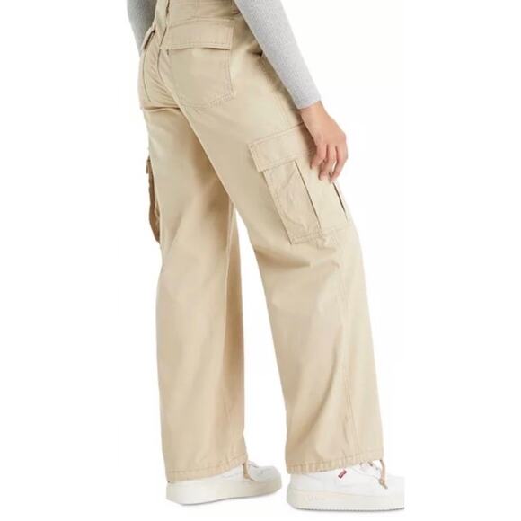 Women's Levi's® '94 Baggy Cargo Pants Size 27 x 30 NWT - Picture 2 of 2